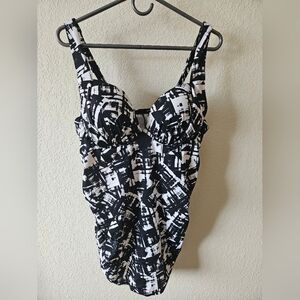 NWOT Cacique SWIM tankini. 40C